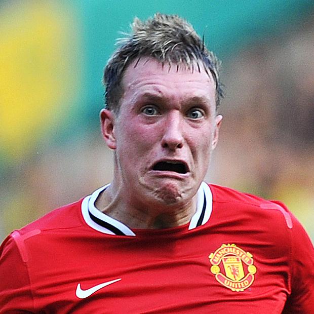 PhilJones9_33_620x_1707047a