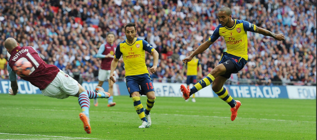 Theo Walcott scores the 1st Arsenal goal   LONDON  ENGLAND  …   Flickr   Photo Sharing